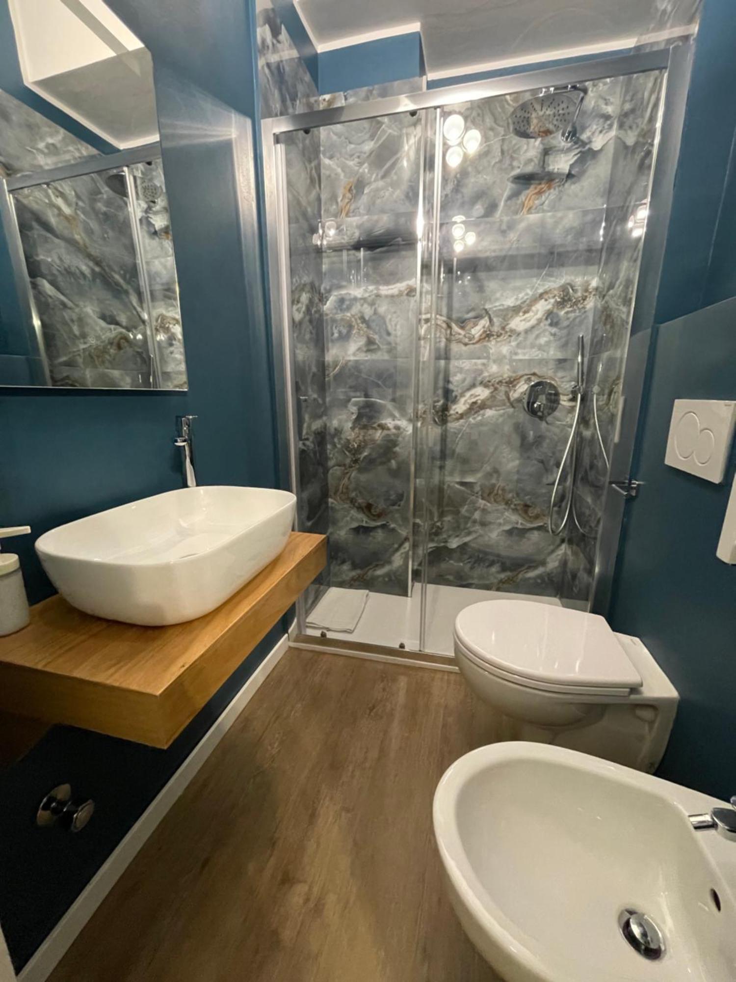 Isvi Bari Comfort Rooms Esterno foto